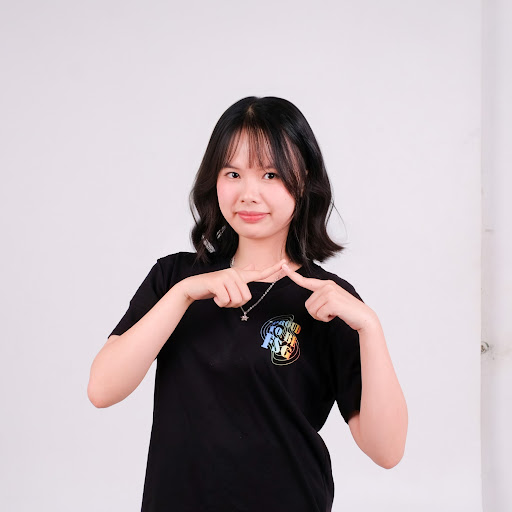 Khánh Linh Thẩm